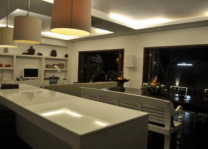 Nunia Boutique Villa