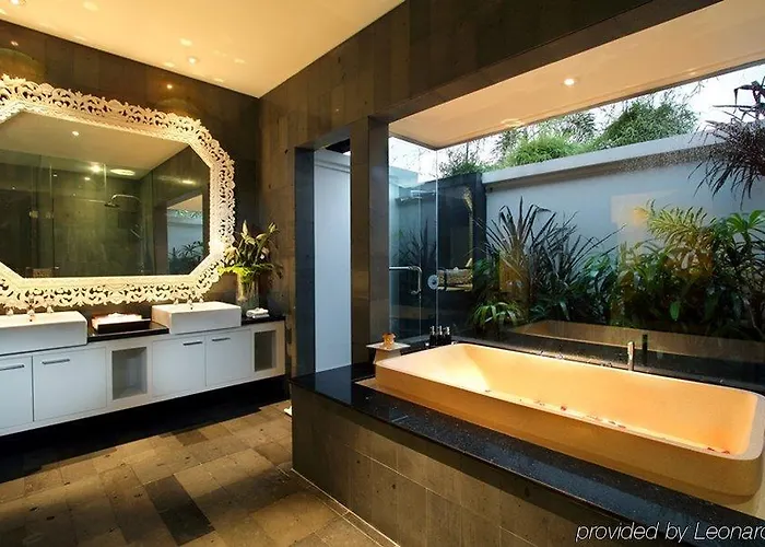 Nunia Boutique Seminyak (Bali)