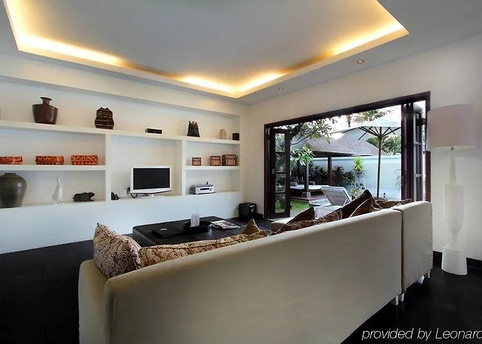 Nunia Boutique Villa