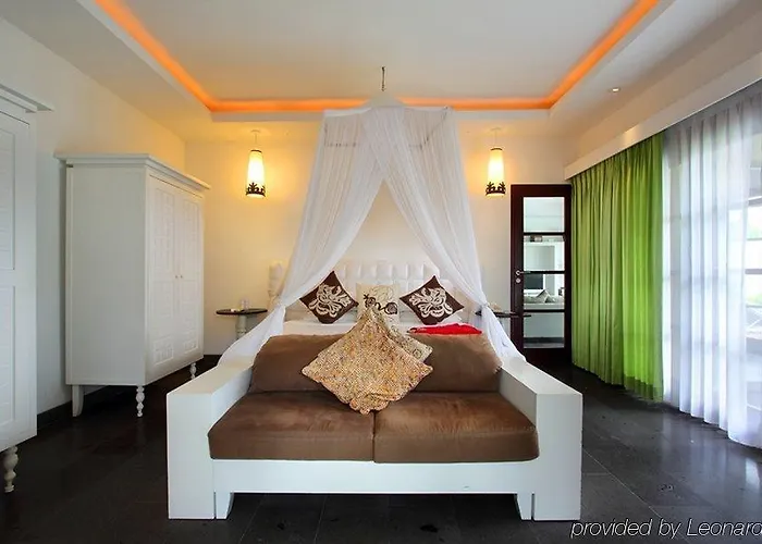 Nunia Boutique Villa *