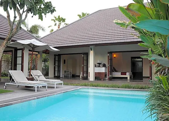 Villa Nunia Boutique *