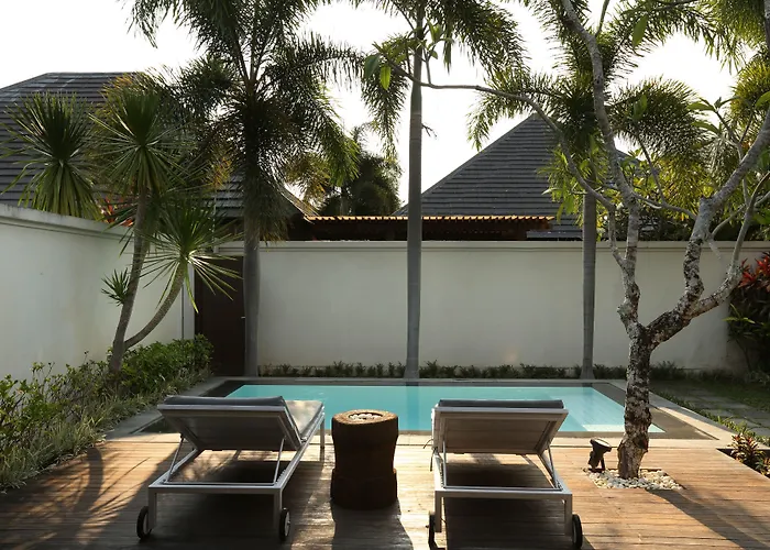 Villa Nunia Boutique *