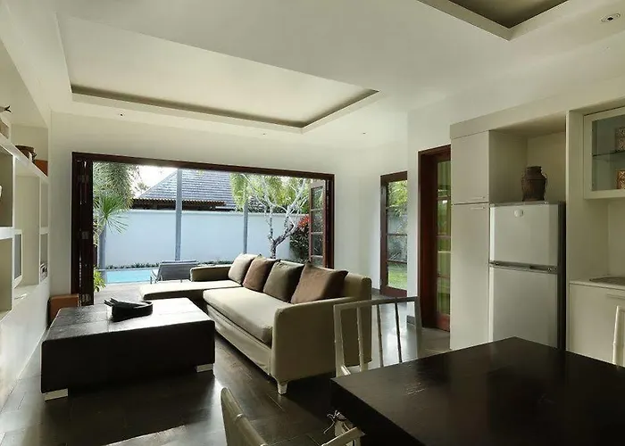 Nunia Boutique Villa *